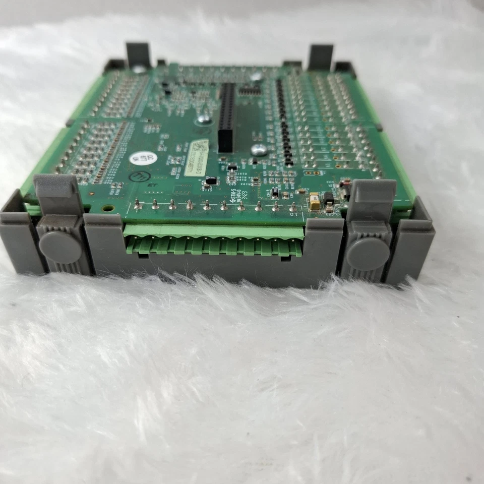 UNITRONICS V200-18-E3XB V20018E3XB